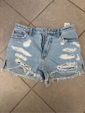 Abercrombie & Fitch Light Blue high rise Distressed Denim Shorts 27 4